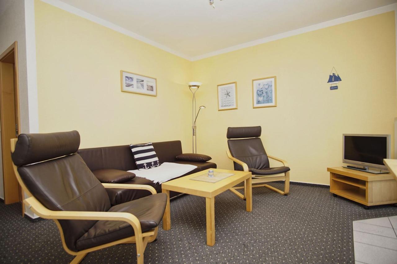 Nah Am Meer, Ruhige Lage, Gratis Nutzung Vom Ahoi Erlebnisbad Und Sauna In Sellin - Haus Inselblick Fewo 01 Goehren  Buitenkant foto